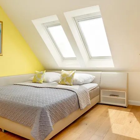 Pier 33 Apartment Schonberger Strand